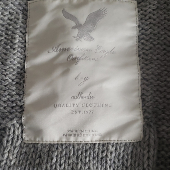 Womens size L sweater - Picture 2 of 5